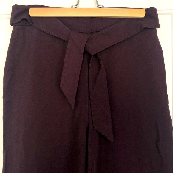 Leith High-Rise Wide Leg Crop Pants in Burgundy - Picture 4 of 8